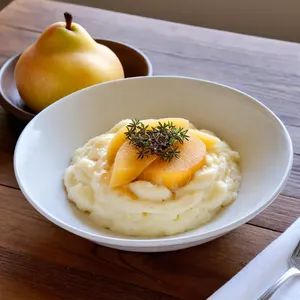 Картофельное пюре с копченым сыром и грушей