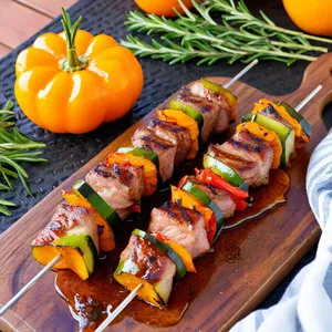 Кебаб из свинины с апельсиновым маринадом и розмарином