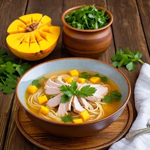 Куриный суп-лапша с манго и кинзой