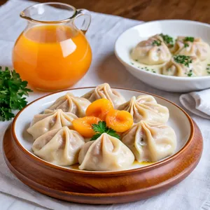 Манты с абрикосом и ягненком
