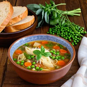 Минестроне с артишоками и зеленым горошком