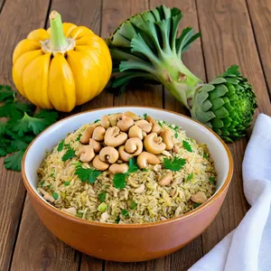 Овощной плов с артишоками и кешью