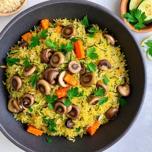 Овощной плов с грибами и кабачками