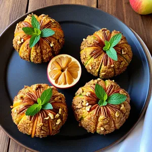 Овощные корзинки с яблоком и грецким орехом