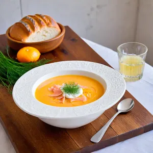 Потаж из лосося с шафраном и сливками