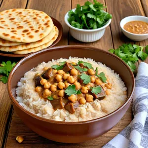 Рагу с баклажанами и нутом в арахисовом соусе