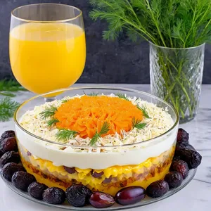 Салат "Мимоза" с копченой курицей и черносливом