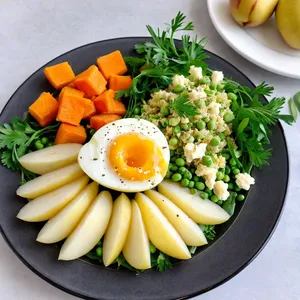 Салат "Оливье" с козьим сыром и грушевым соусом