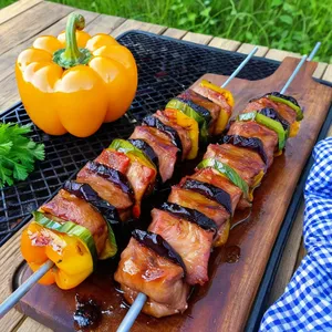 Шашлык из свинины с черносливом и горчицей