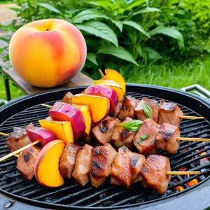 Шашлык из свинины с персиком и базиликом