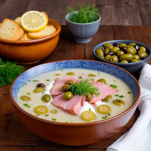 Солянка с ветчиной и солёными огурчиками