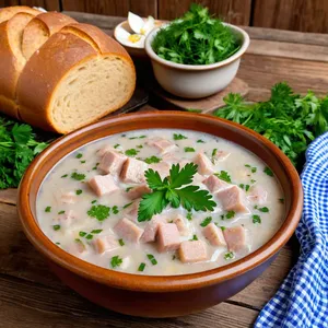 Тюря с копчёным салом и чесноком на квасе
